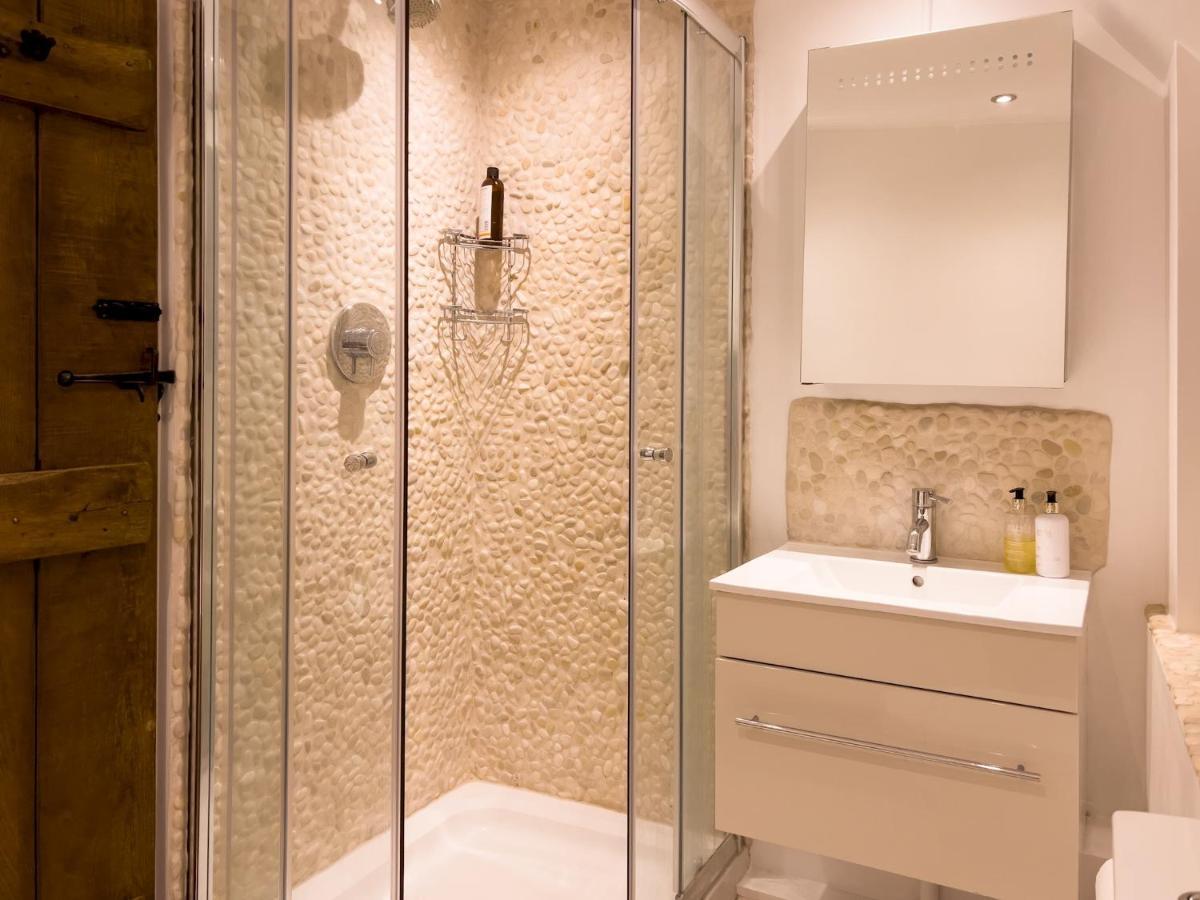 Miller Cottage A Luxury 1550'S Cottage In The Historic Centre Of サフロン・ワルデン エクステリア 写真